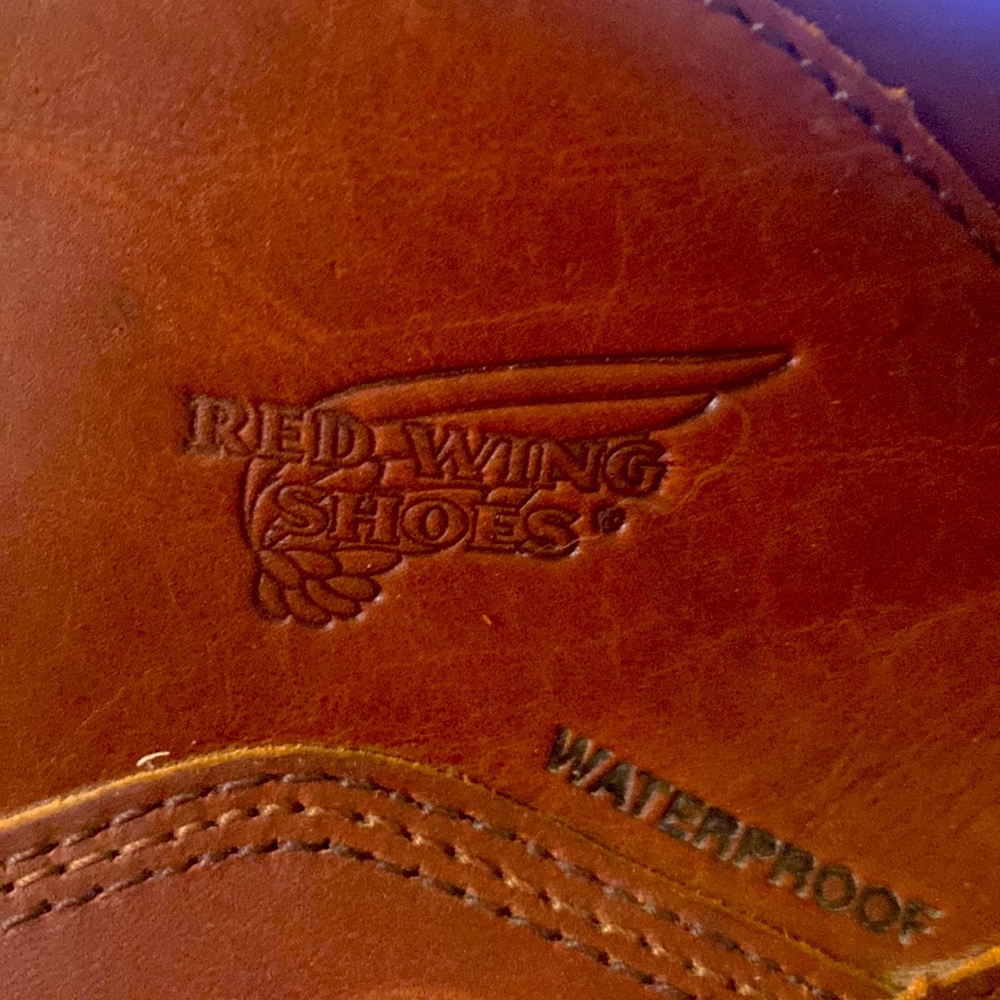 Red Wing heritage chukka moc toe work boots in size 12 wide.